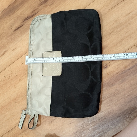 Coach GUC Black And Tan Pouch Travel Bag Cosmetic Case - Picture 7 of 13